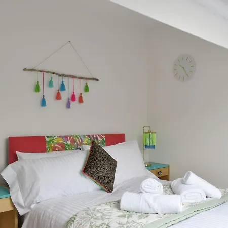 בית נופש Little Blue Seaside House